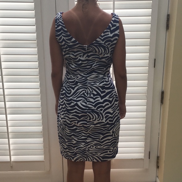 Lily Pulitzer V Neck Sleeveless Sheath Dress - Picture 2 of 3
